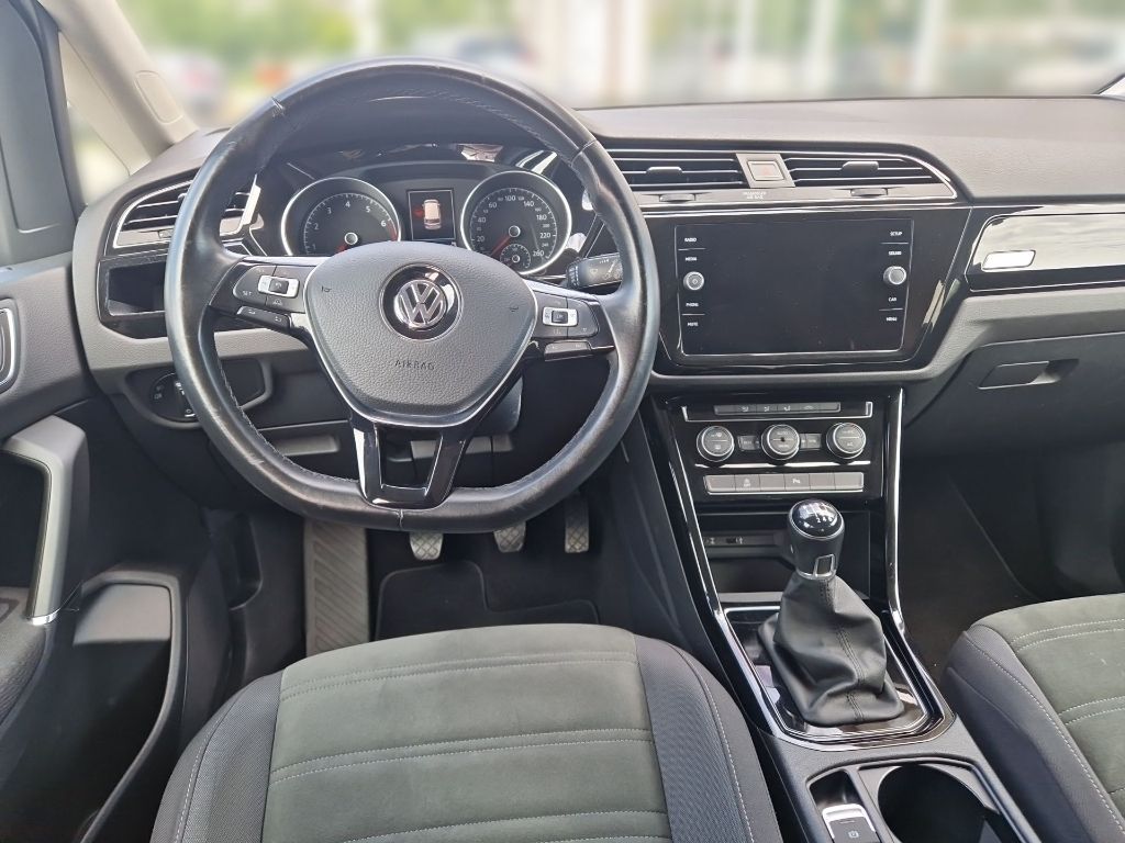 Fahrzeugabbildung Volkswagen VW Touran 1.4 TSI BlueMotion Highline AHK