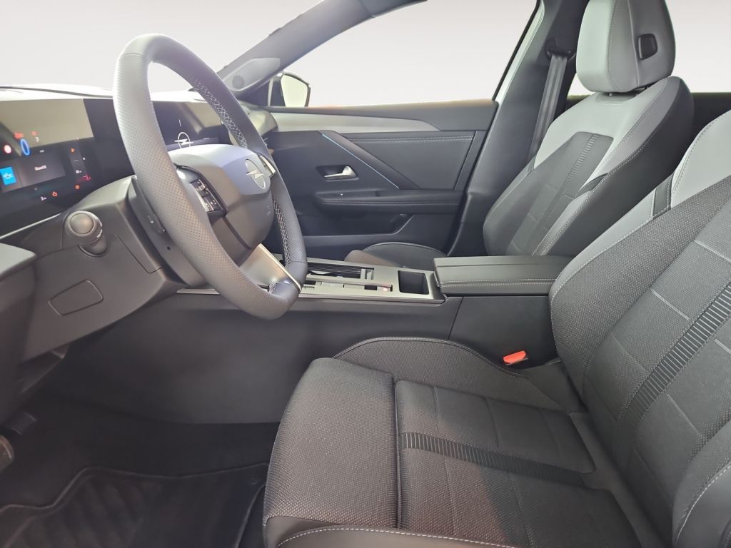 Fahrzeugabbildung Opel Astra Hybrid 107 kW Ultimate (L)