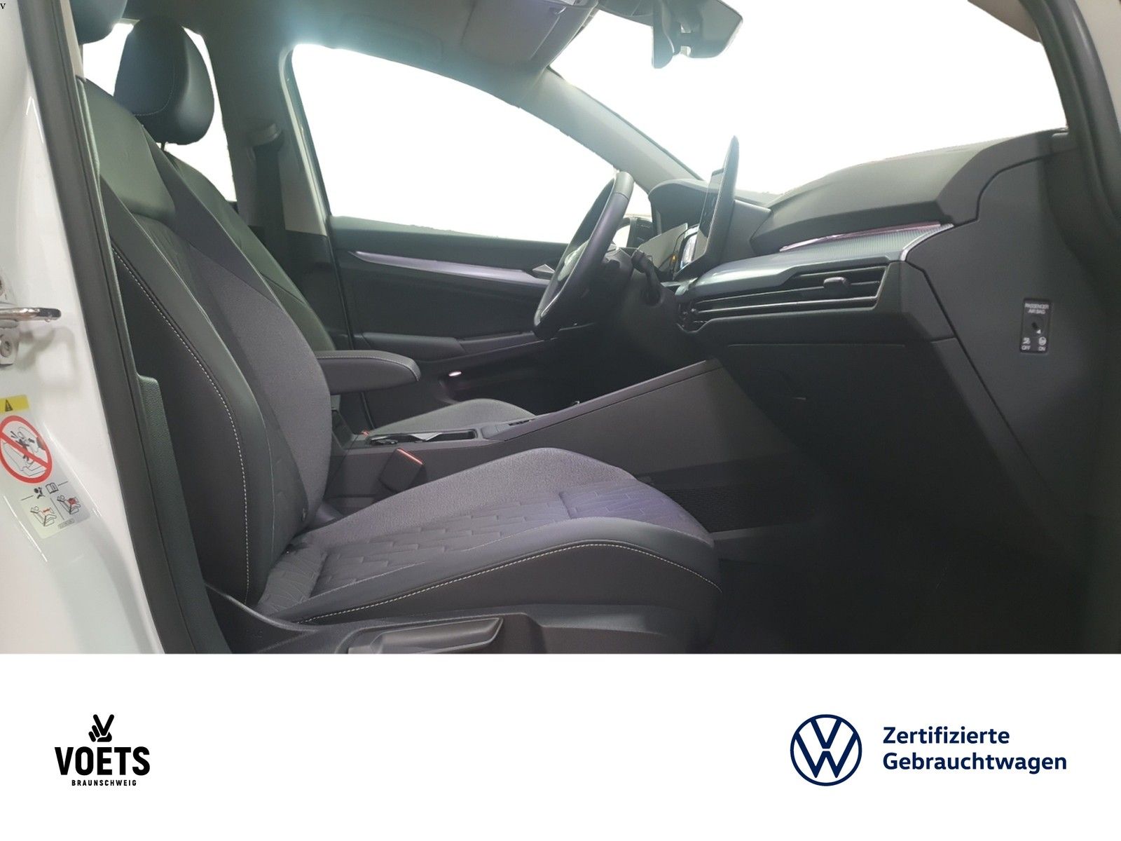 Volkswagen Golf VIII Goal 1.5 eTSI DSG LED+RearView+ACC foto 8