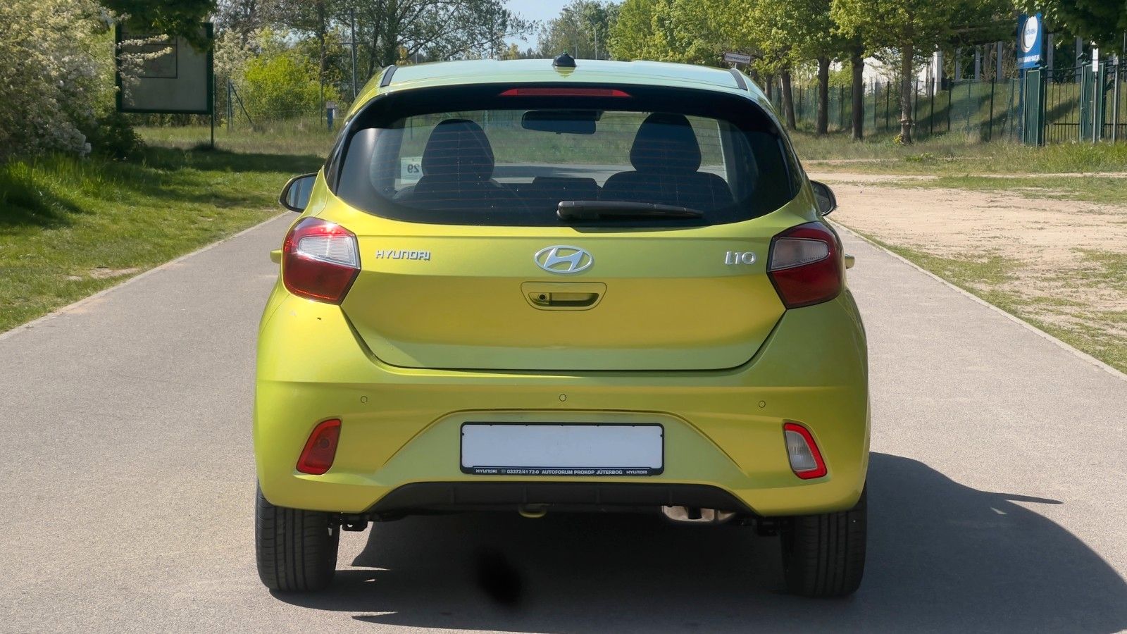 Fahrzeugabbildung Hyundai i10 1.0 Trend *Klima*Navi*CarPlay*PDC*RFKamera*