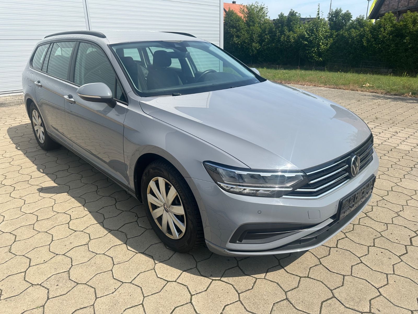 Volkswagen Passat Variant - 1