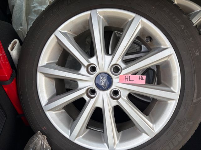 Fahrzeugabbildung Ford Fiesta+1.Hand+CarPlay+LED+LM+PDC+BT+SHZ
