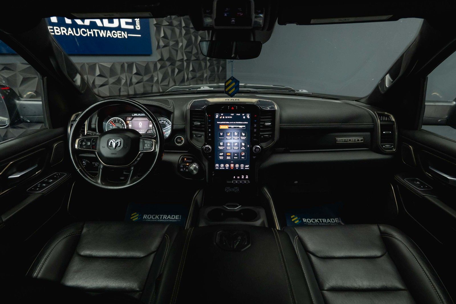 Fahrzeugabbildung Dodge RAM 5.7 V8 HEMI 4x4 OFFROAD Night Limited 19%