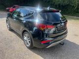Hyundai Santa Fe blue Premium 4WD*Tüv Neu*Euro6*Ahk*Navi - Hyundai SANTA FE in Kiel