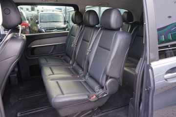 Mercedes V 220 - 11