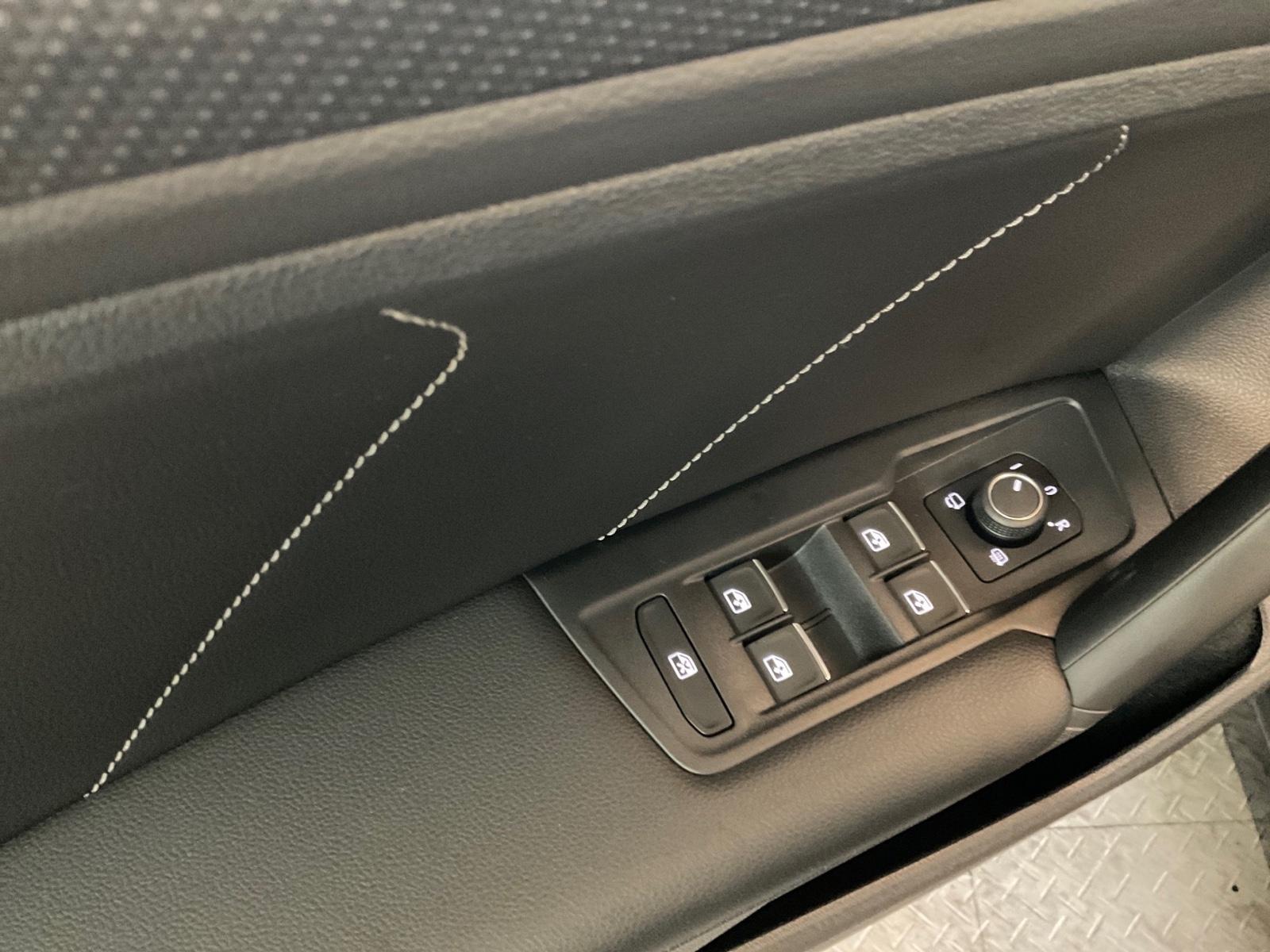 Volkswagen Tiguan R-Line, Navi, Kamera, ACC, SH, TÜV 08/28, миниатюра 14