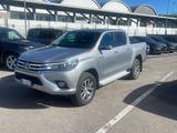 Toyota Hilux IV 2016 2.4 d-4d double cab Executi - silberne Toyota Hilux