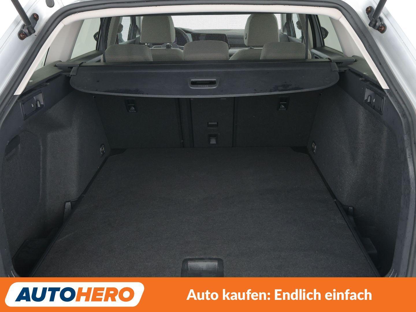 Volkswagen Golf VIII 1.0 eTSI Life Aut.*LED*NAVI*ACC*PDC*, миниатюра 16