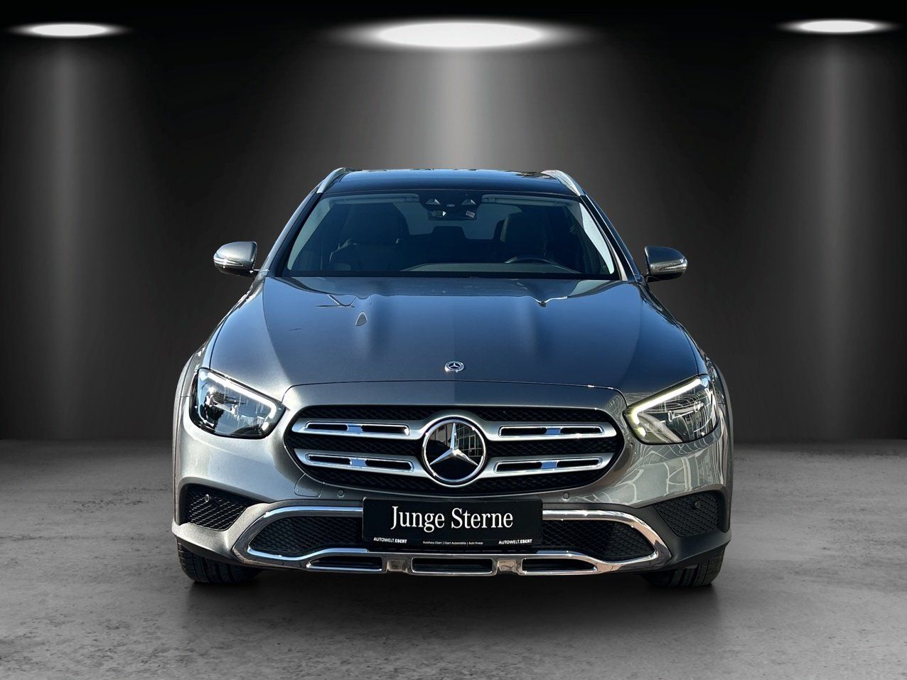Fahrzeugabbildung Mercedes-Benz E220d 4M Tl All-Terrain DISTRO Pano AHK Memo LED