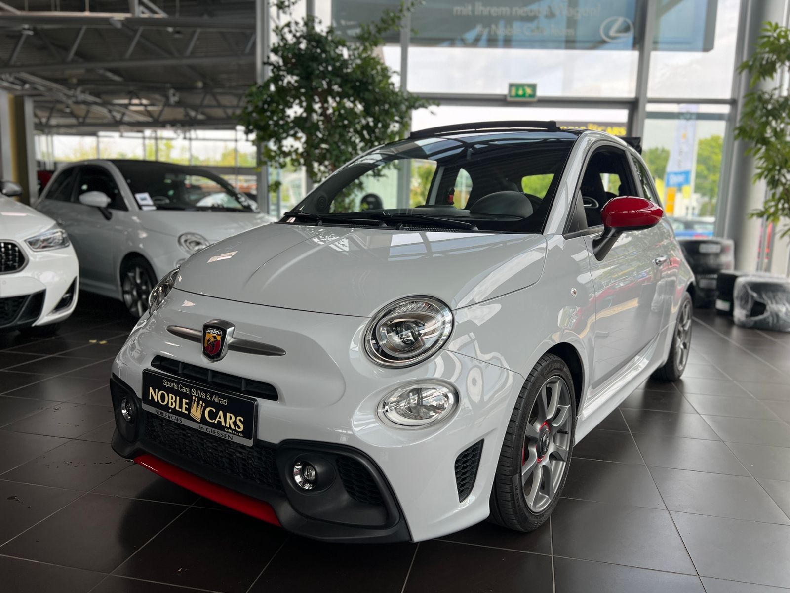 Fahrzeugabbildung Abarth 595C Aut. CARPLAY KLIMA XENON ALU
