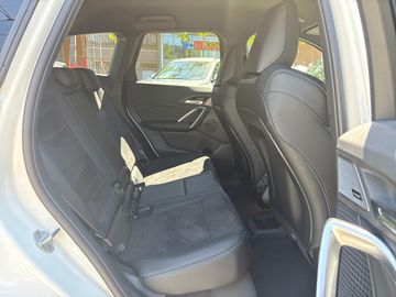 BMW iX1 xDrive30 M Sportpaket Head-Up HK HiFi DAB