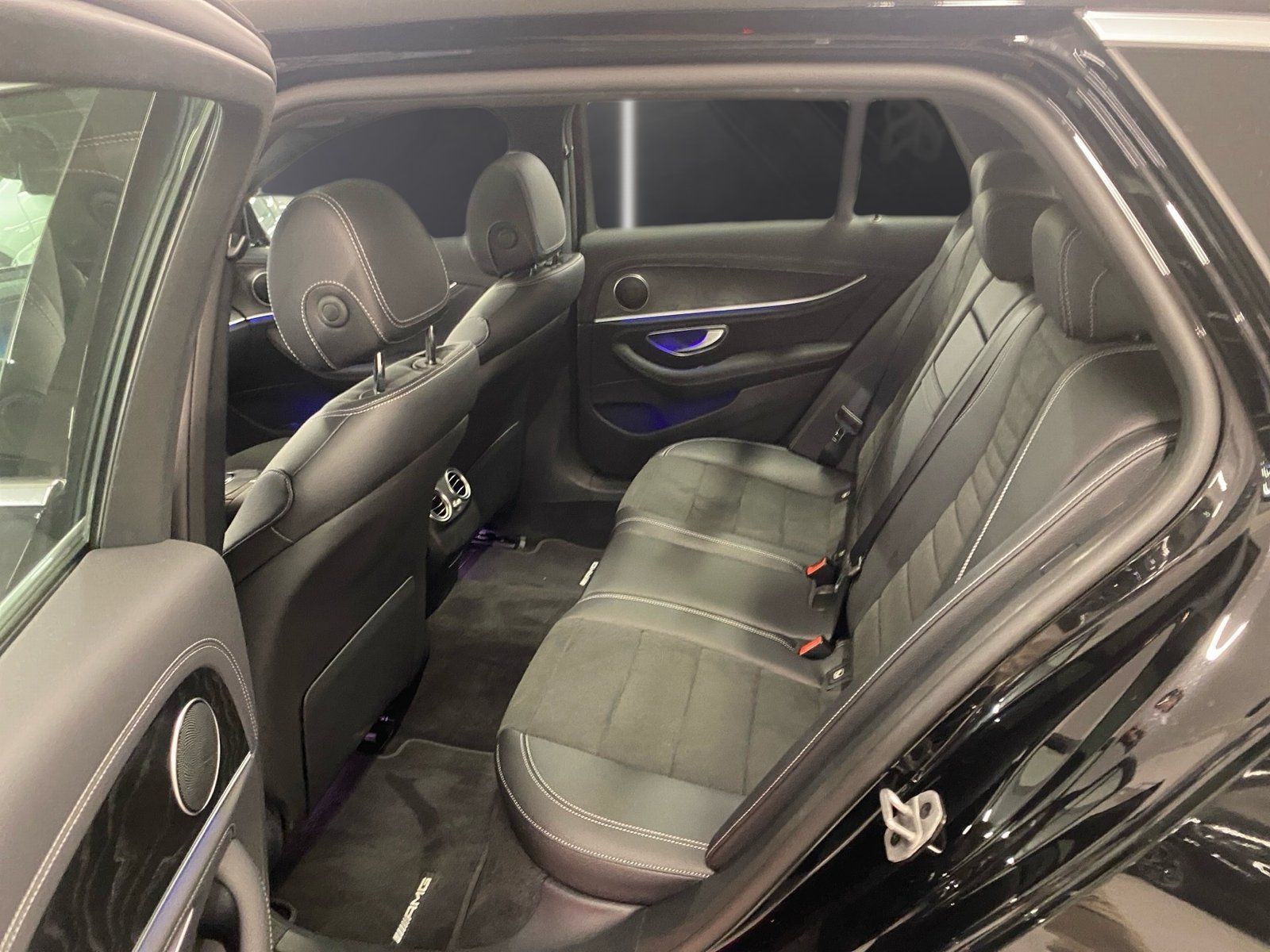 Fahrzeugabbildung Mercedes-Benz E 300 de 4MATIC*AMG*DISTRONIC*LED*AHK*Pano-Dach*