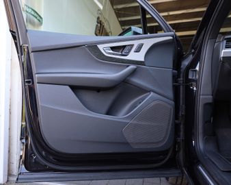 Audi Q7 - 10