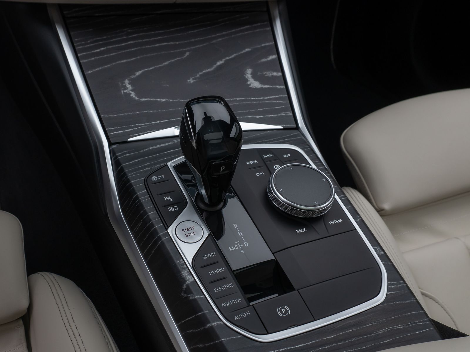 Fahrzeugabbildung BMW 330e xD M Sport Panoram Kamera Laser HUD DAB H/K