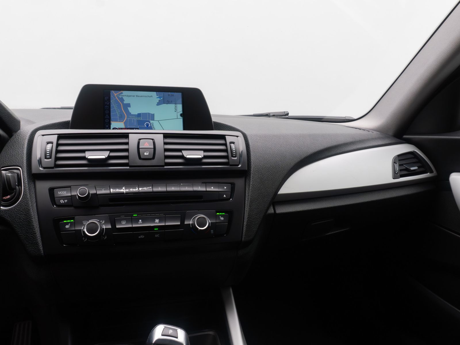 Fahrzeugabbildung BMW 116i Aut NaviBusiness Sitzheizung Freisprecheinr
