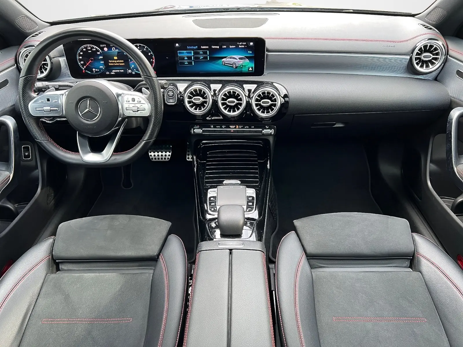 Mercedes-Benz CLA 35 AMG SB 4MATIC DCT*DISTRONIC*PANORAMA*