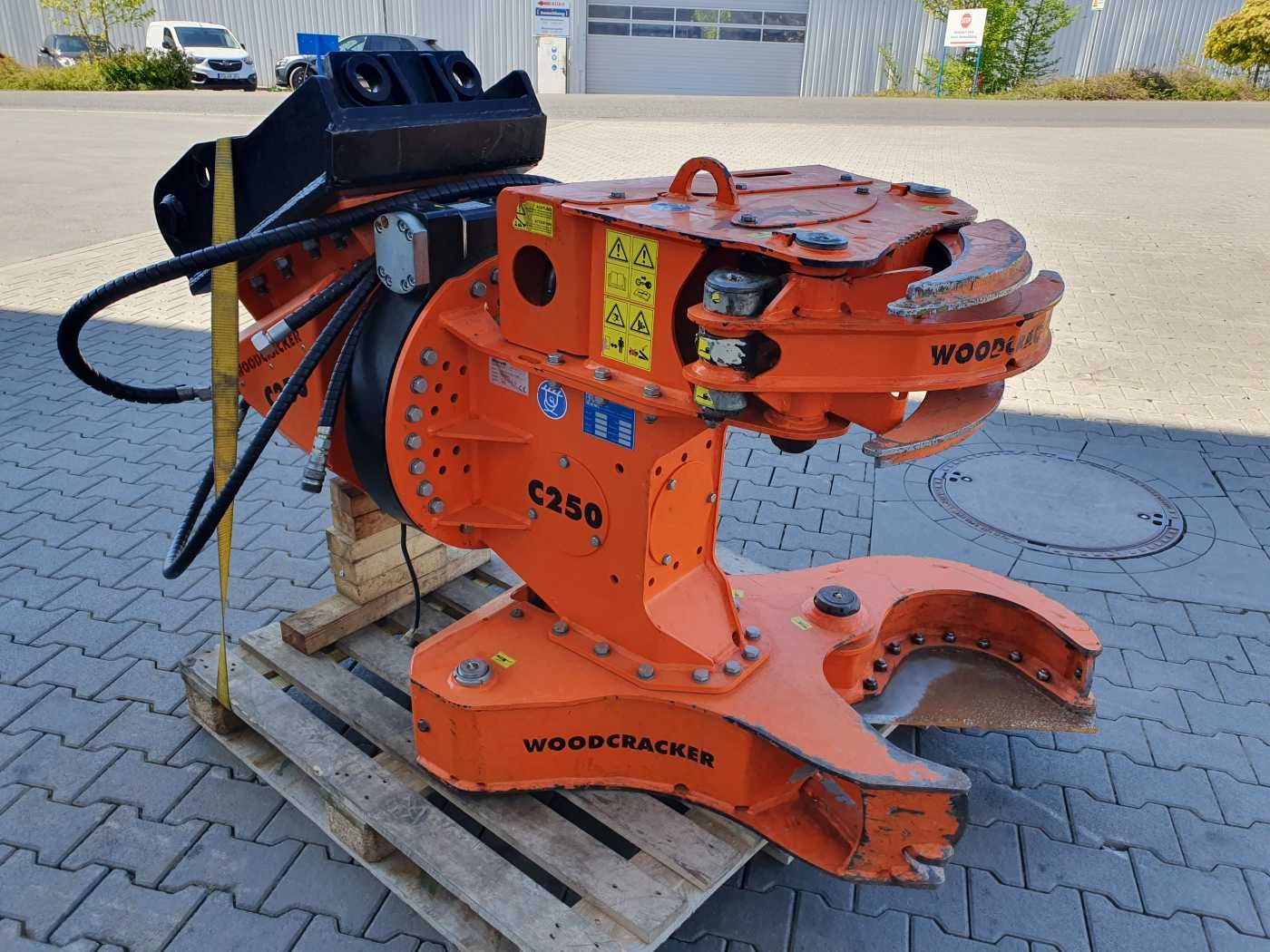 Fahrzeugabbildung Andere Westtech Woodcracker C250 Tiltator / MS10 / 2020