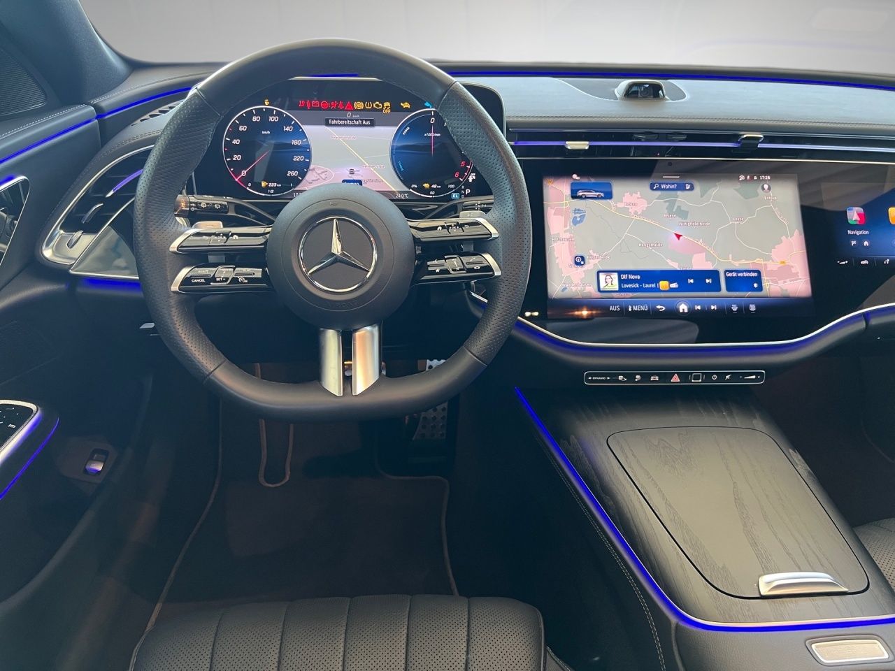 Mercedes-Benz E 300 T de 4M AMG Massage Sitzklima Superscreen foto 18