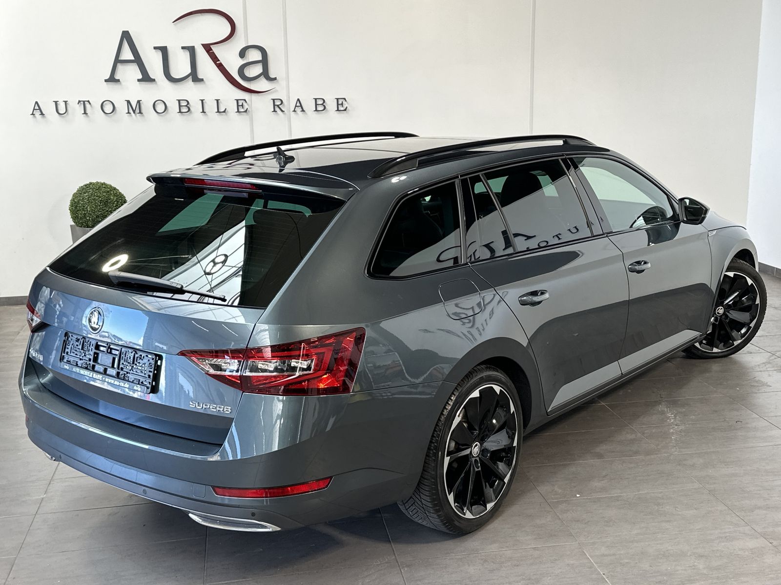 Fahrzeugabbildung SKODA Superb Combi 2.0 TDI DSG Sportline XEN+PANO+ACC+