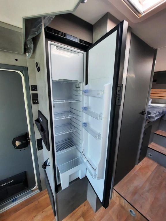 Fahrzeug Übersicht 13 Fahrzeugabbildung Crosscamp EXPDN 7.4 E Verfüg./Sparen Sie 5.558,- €