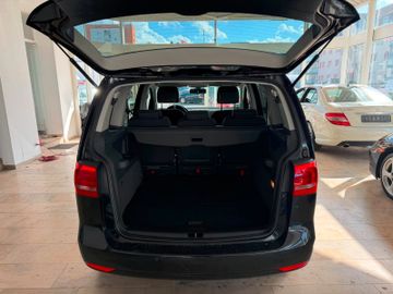 Volkswagen Touran - 9