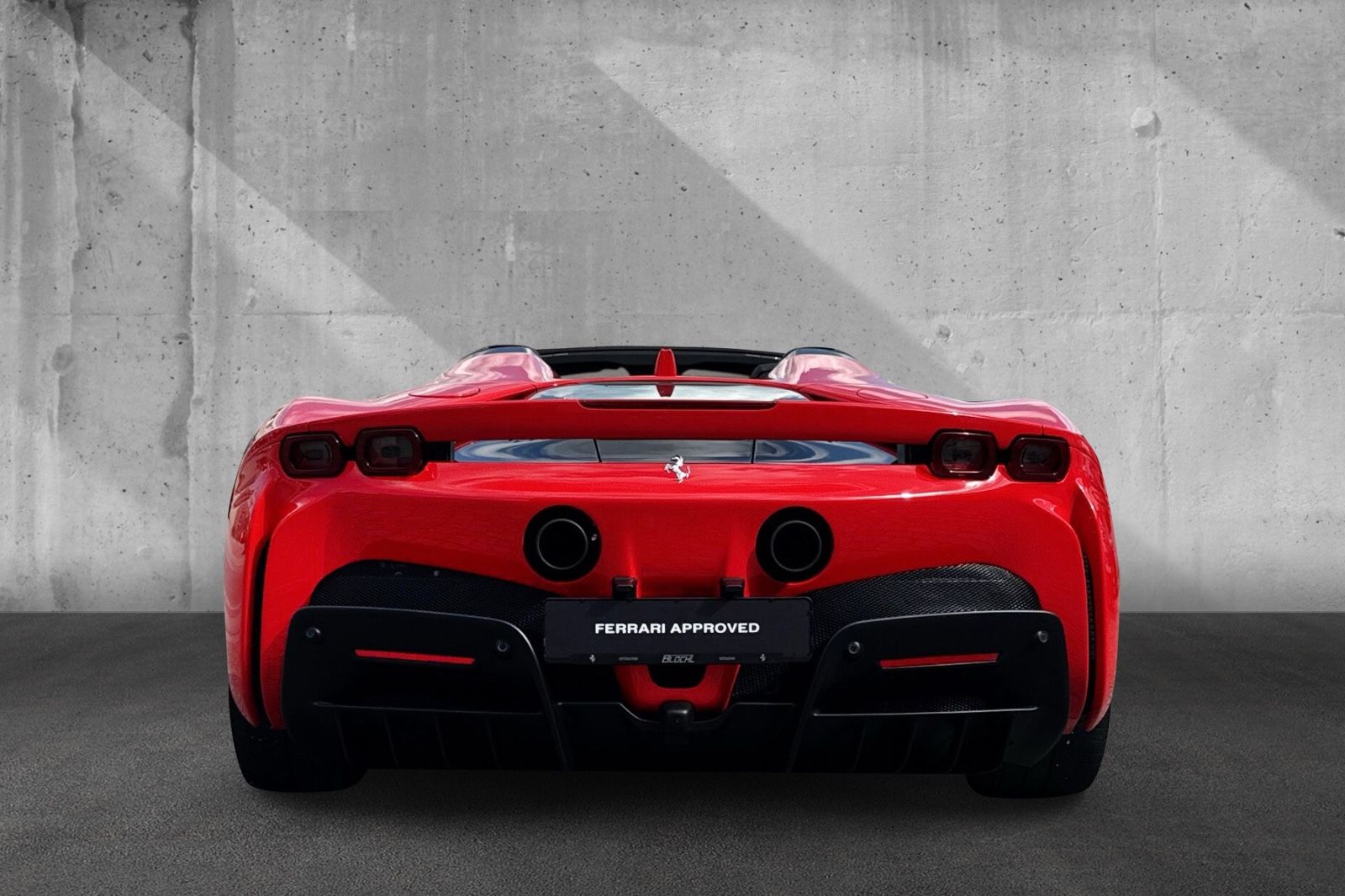 Fahrzeugabbildung Ferrari SF90 Spider*belüftete Sitze*Nackenhzg*Lift*JBL*
