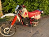 Yamaha TT 600  - YAMAHA TT 600