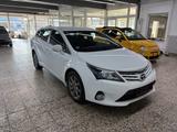 Toyota Avensis Kombi Life/AHK/Automatik/KeylessGo - Toyota Avensis Life