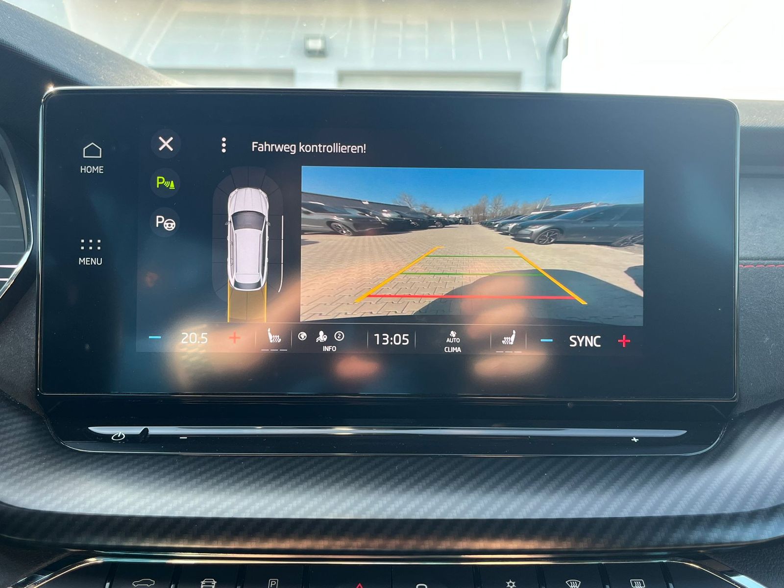 Fahrzeugabbildung SKODA Octavia 2.0 TDI RS DSG AHK*LED*19"HUD*KAMERA*ACC