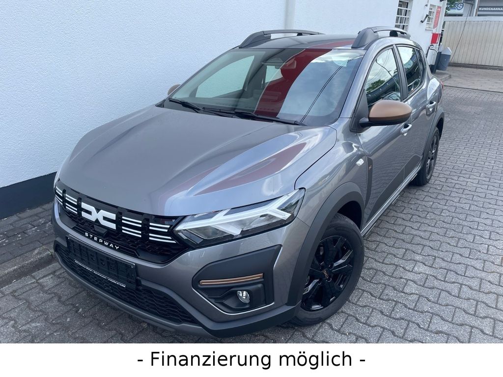 Dacia Sandero — hlavná fotografia
