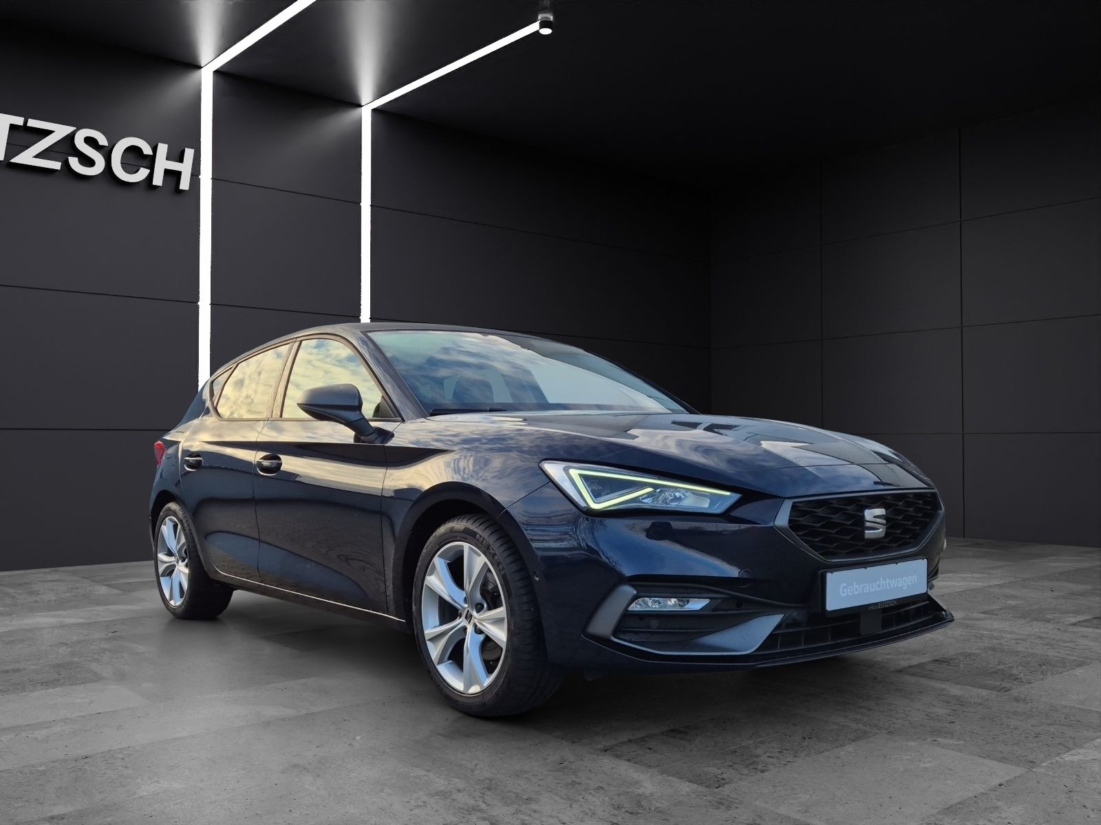 Fahrzeugabbildung SEAT Leon eTSI FR-Line DSG LED Navi GRA PDC SH