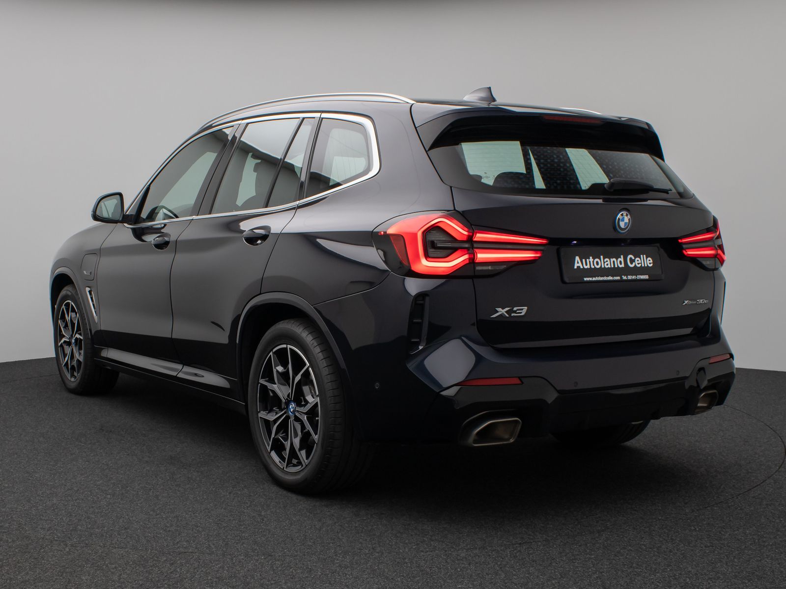 Fahrzeugabbildung BMW X3 xD30e M Sport 360°Laser HUD DAB HiFi Komfort