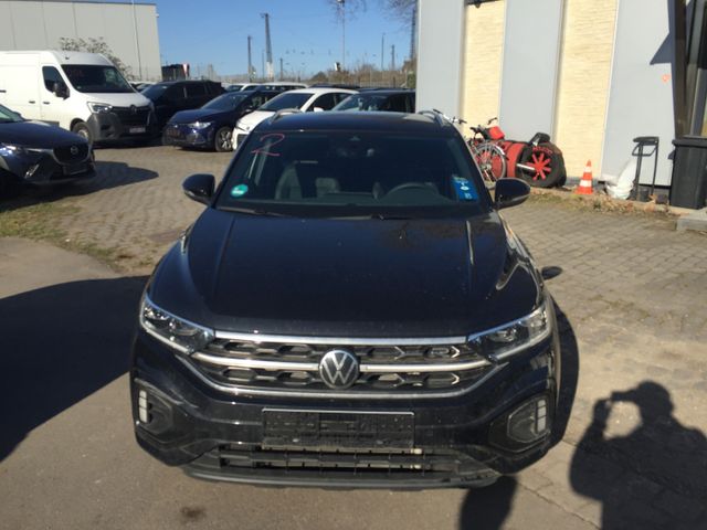 Volkswagen T-Roc   1,5    R-Line. DSG + Navigation