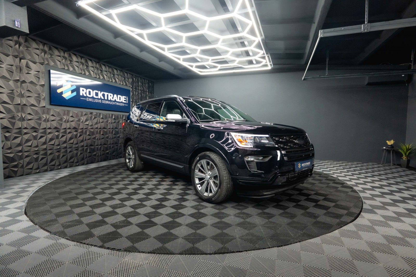 Fahrzeugabbildung Ford Explorer 3.5 V6 4x4 PLATINUM Twin-Turbo EcoBoost