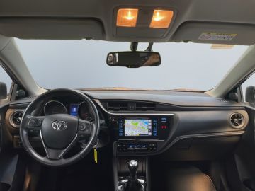 Toyota Auris - 10