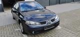 Renault Laguna II Phase 2 Privilège 2.0 16V - blaue Renault Laguna