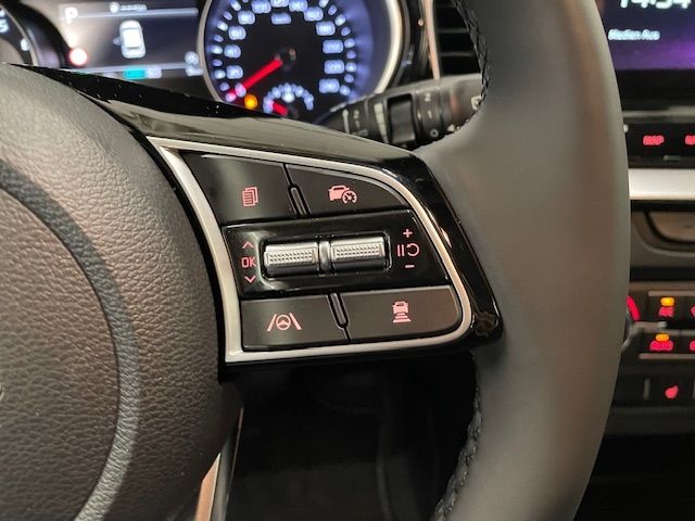 Fahrzeugabbildung Kia Ceed Ultimate Edition Kamera SpurwechselASS Navi
