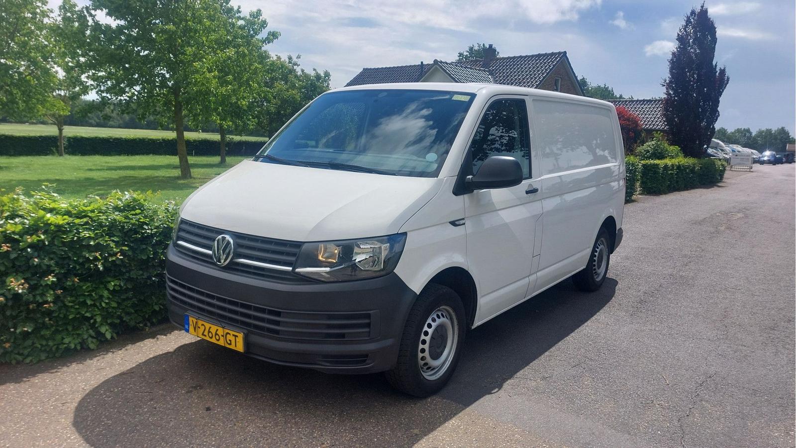 Volkswagen Transporter 2.0 TDI L1H1 Economy AIRCO BJ 2017