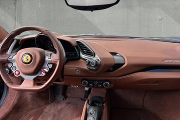 صورة مصغرة 12 لـ 2017 Ferrari 488 GTB