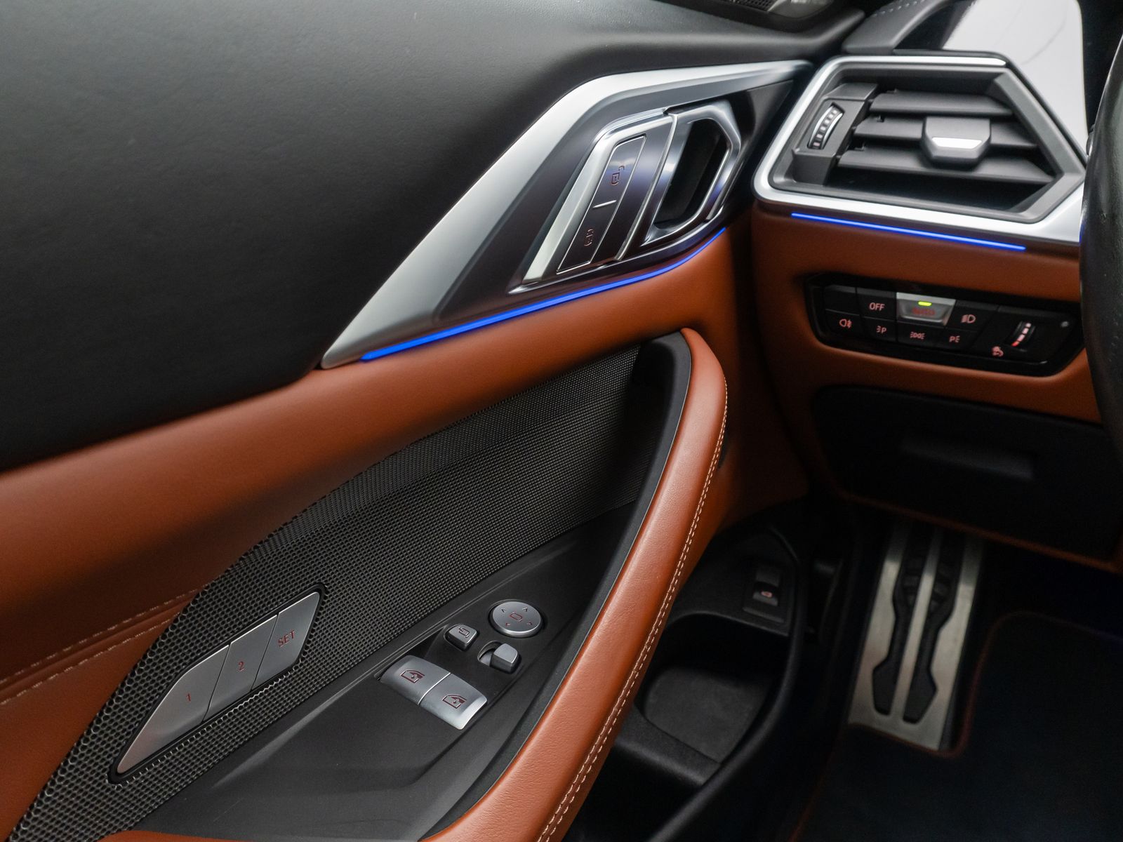 Fahrzeugabbildung BMW M4 Competition xD 360°HUD H/K DAB Laser Klimasit