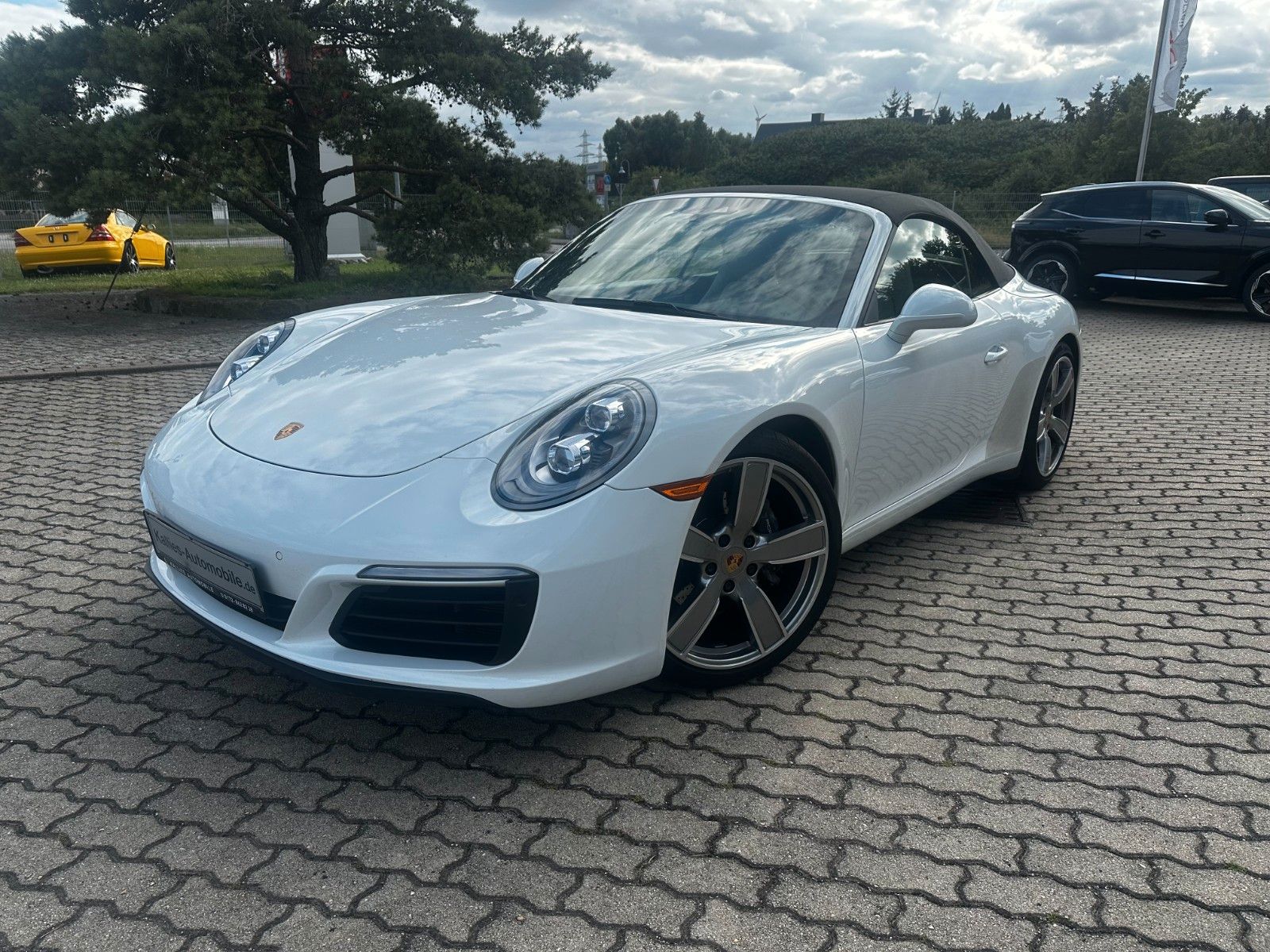 Fahrzeugabbildung Porsche 911 Carrera Cabriolet