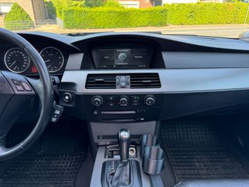 BMW 525 - 12