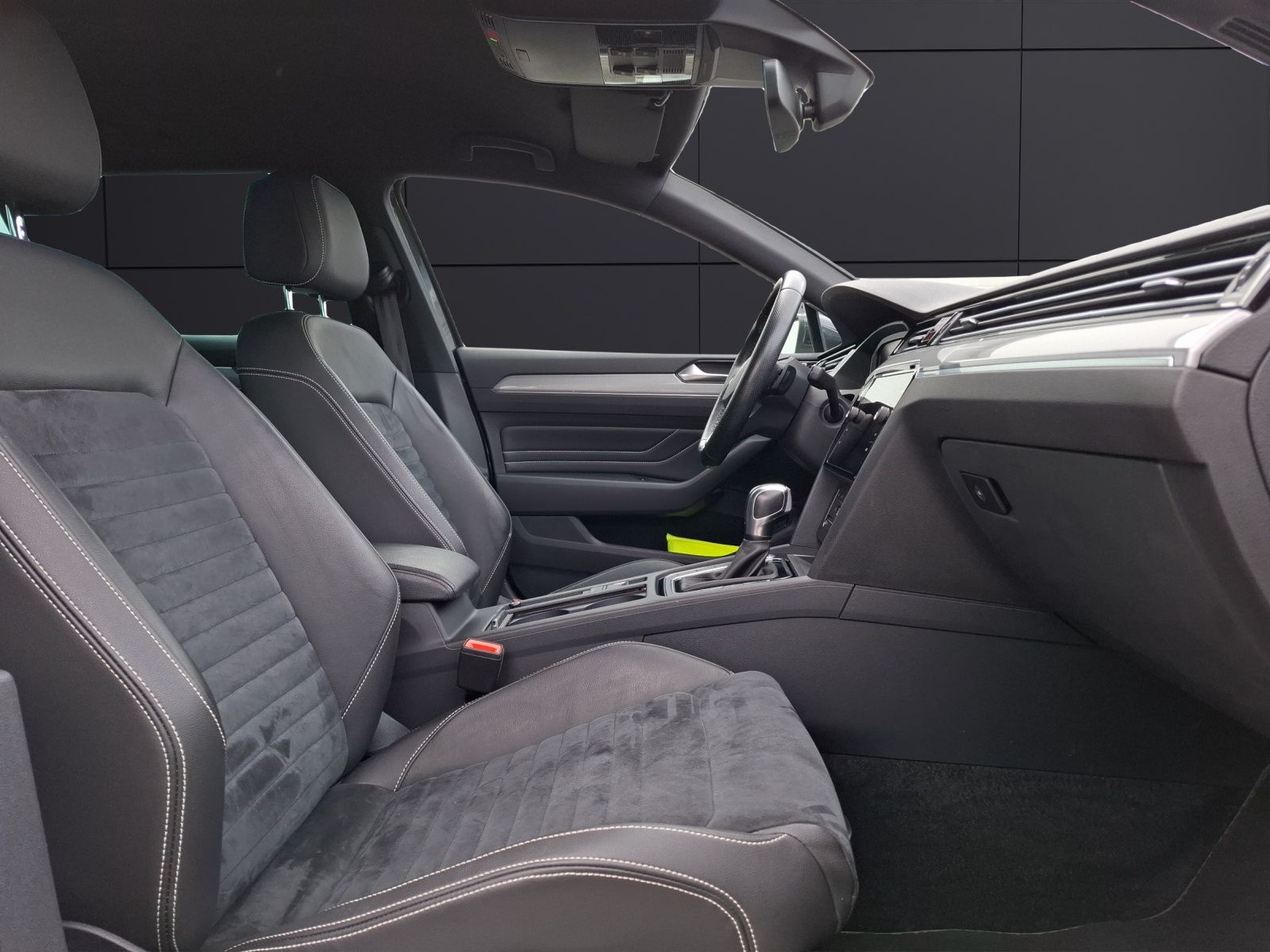 Fahrzeugabbildung Volkswagen Passat Variant GTE Standhzg Matrix AHK Leder ACC