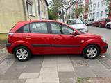 Kia Rio NEU TÜV - Kia Rio aus 2006