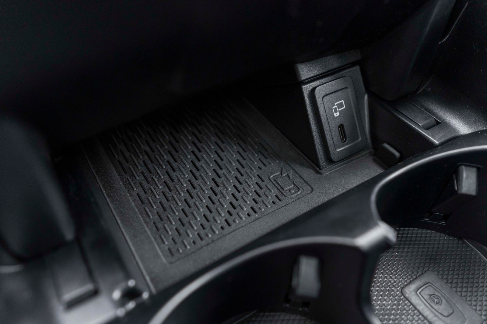 Fahrzeugabbildung Mercedes-Benz GLC 300d e 4Matic AMG BURMESTER 360° PANO M+S