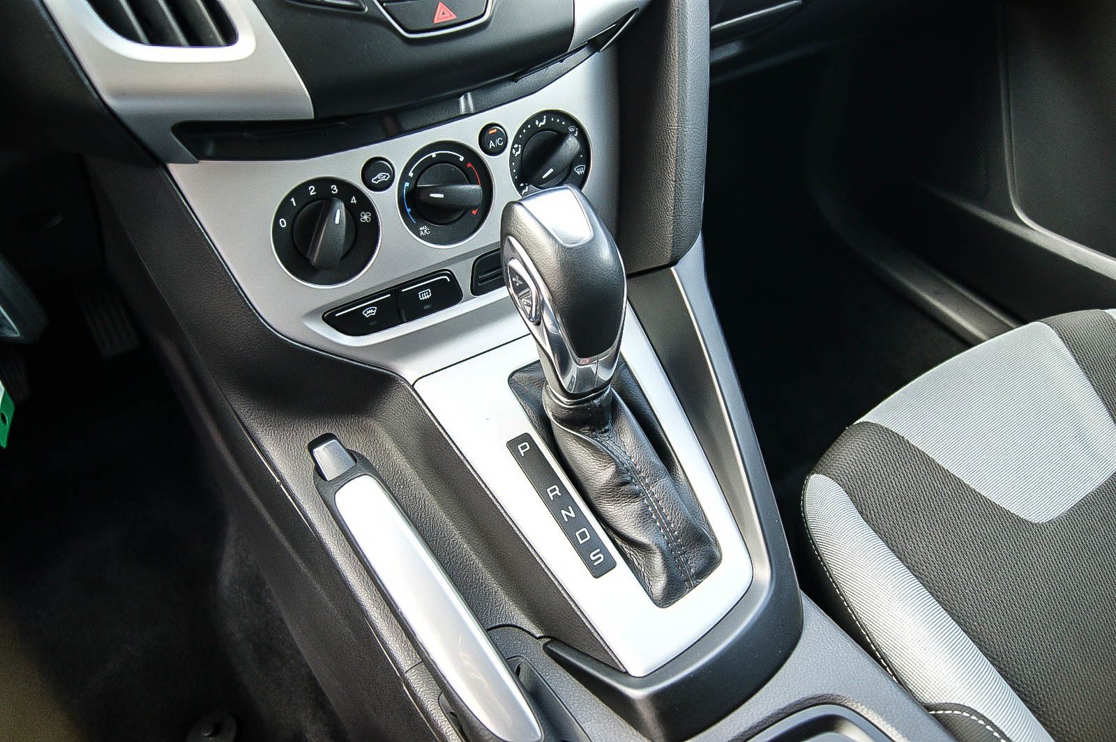 Fahrzeugabbildung Ford Focus Turnier Champions Edition AUTOMATIK