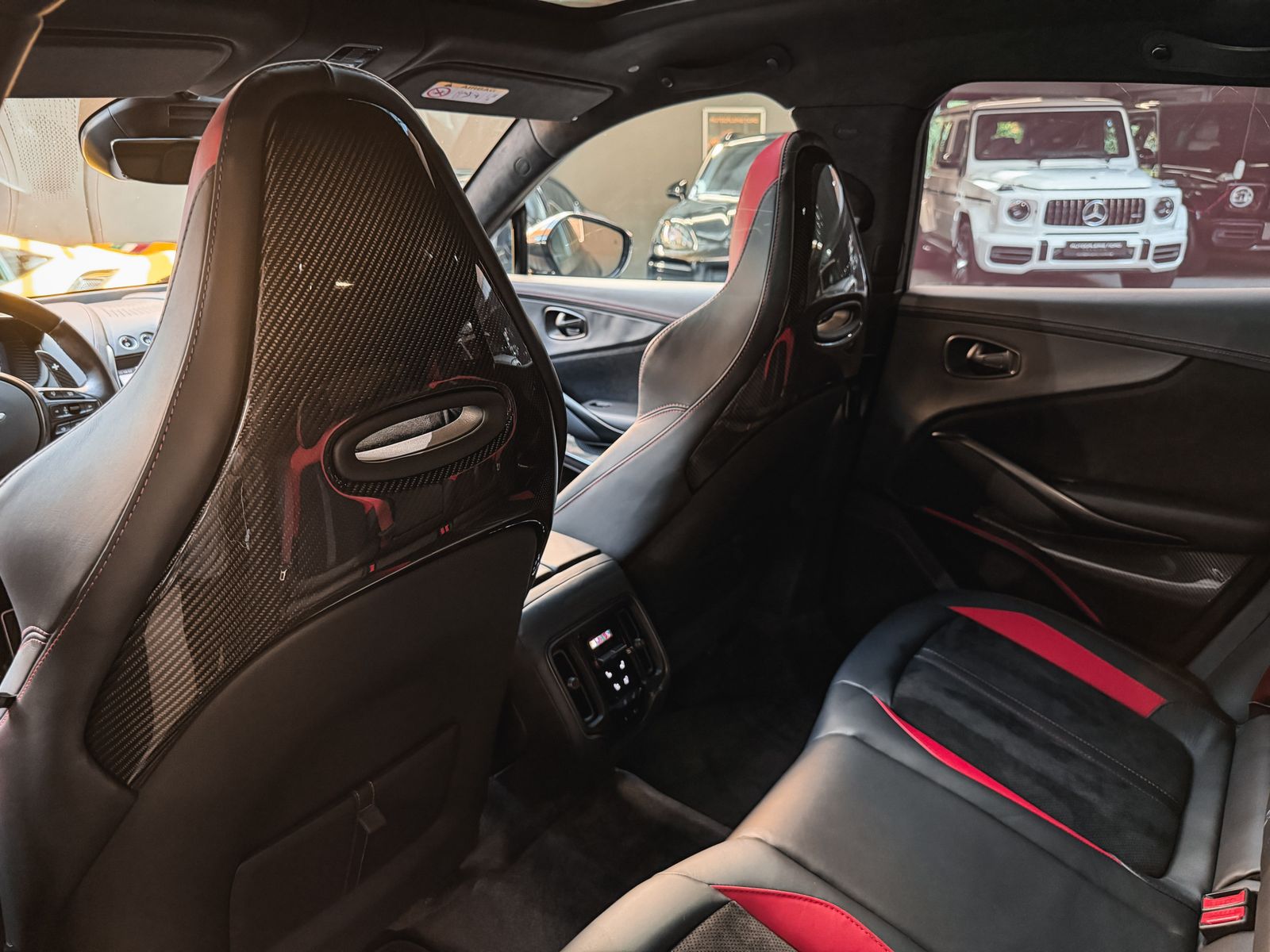 Aston Martin DBX 707 | Full Carbon | Sports Plus Seats | PPF  foto 25