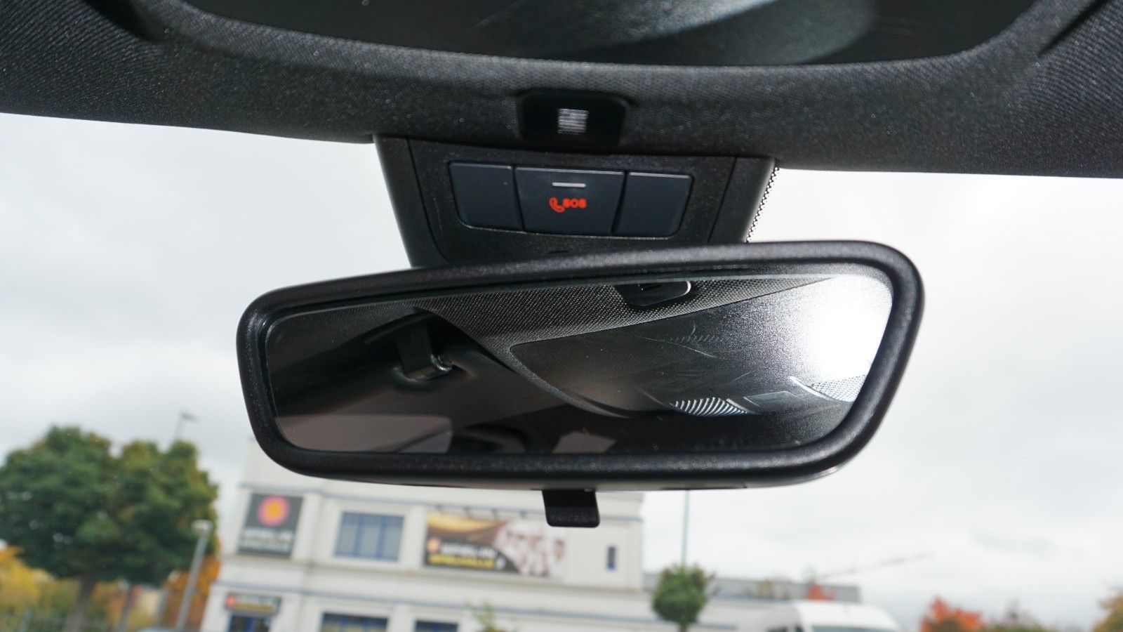 Fahrzeugabbildung Mercedes-Benz A 180d AMG Line T.Leder,LED, Navi,SH,PDC