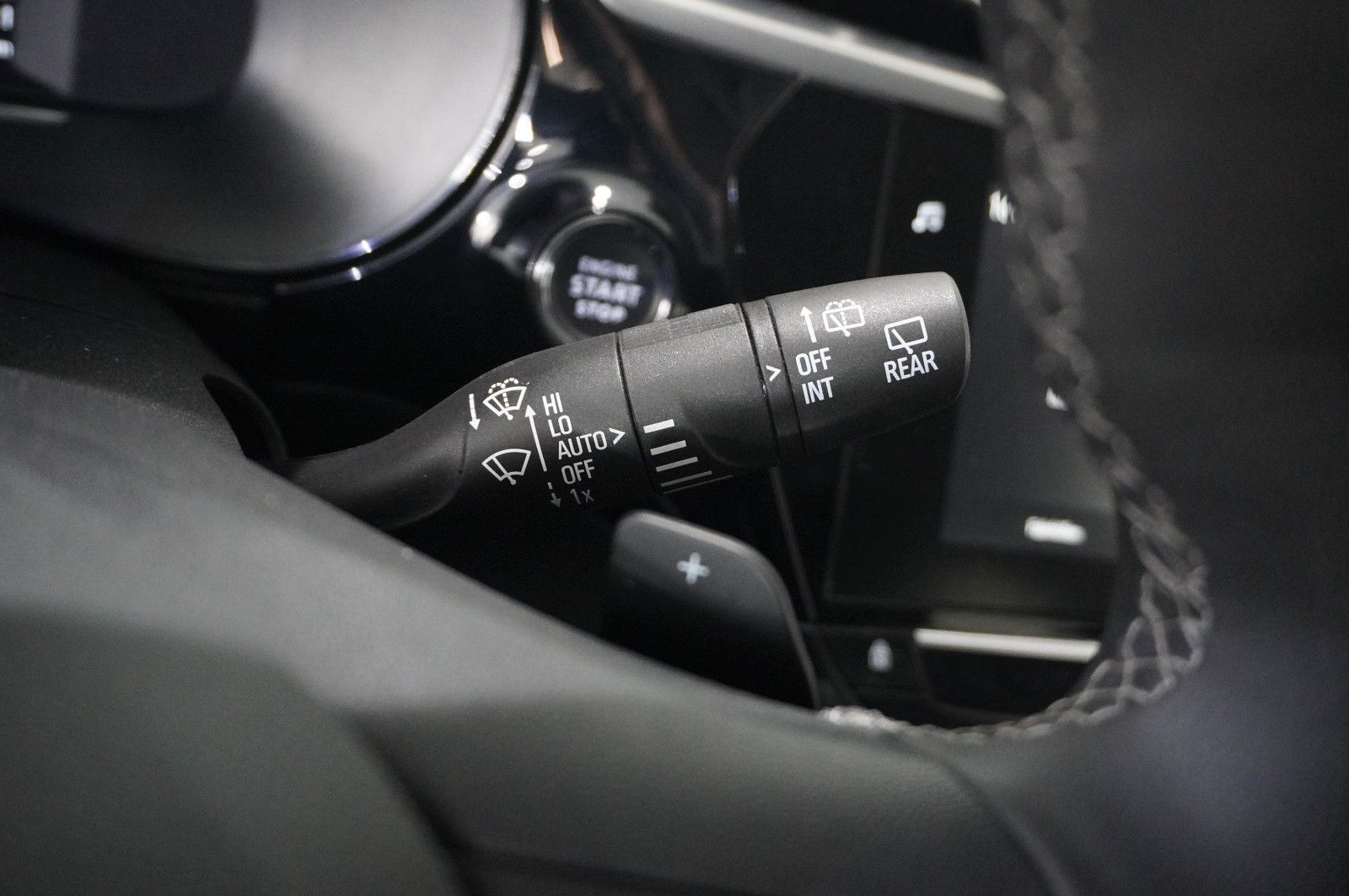 Fahrzeugabbildung Opel Corsa F 1.2T ELEGANCE NAVI/LED/KAMERA/SPORT/DAB+