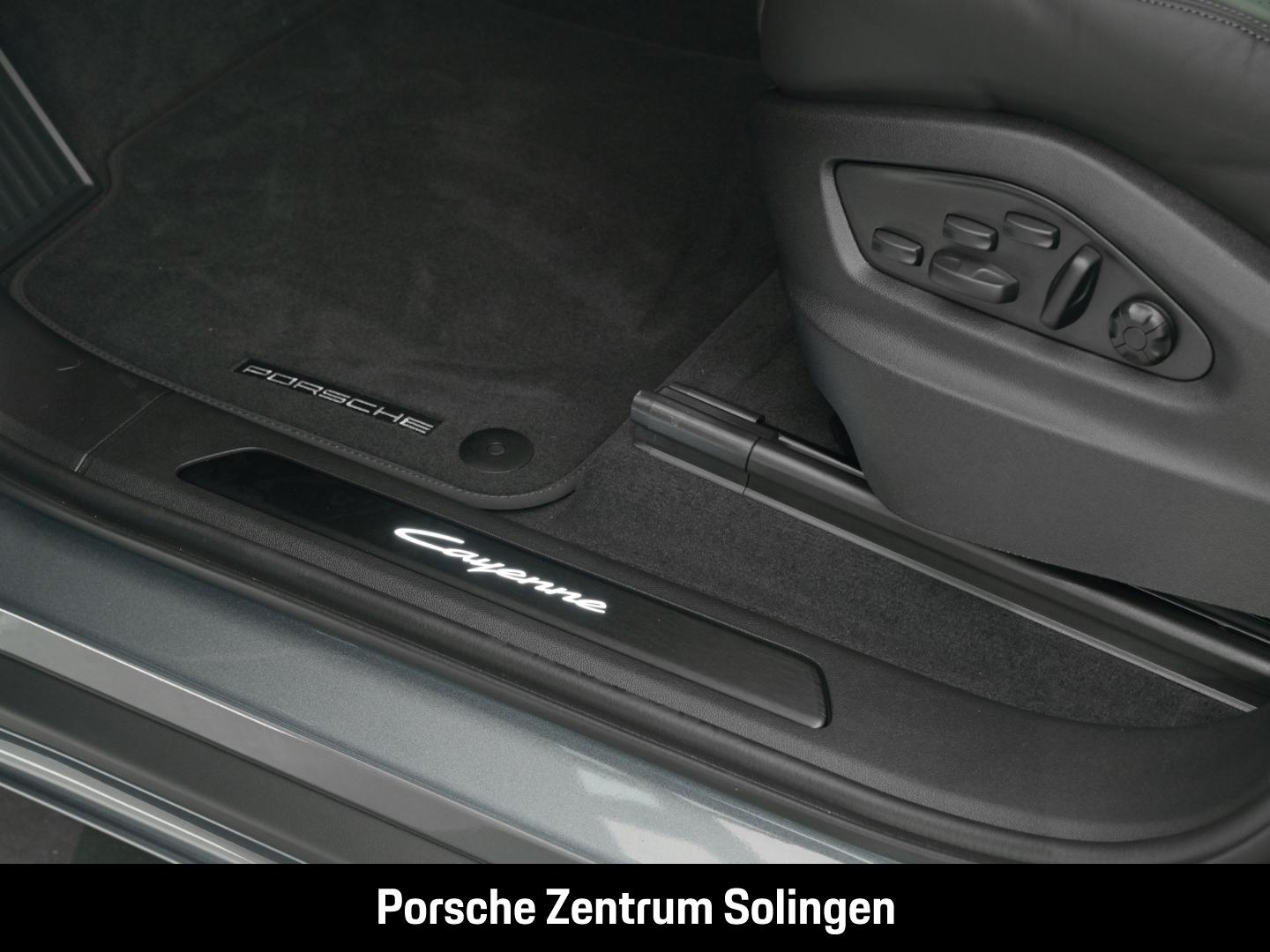 Porsche Cayenne E-Hybrid Coupe Black Edition 22'' AHK He